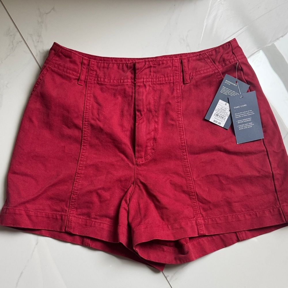 Universal Thread High-Waist Red Casual Shorts